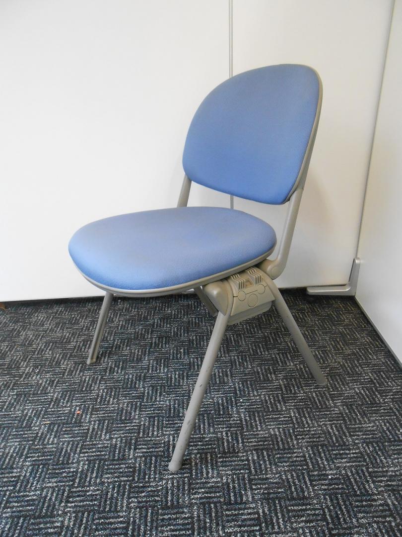 スタッキングチェア
                        
                                    中古
            