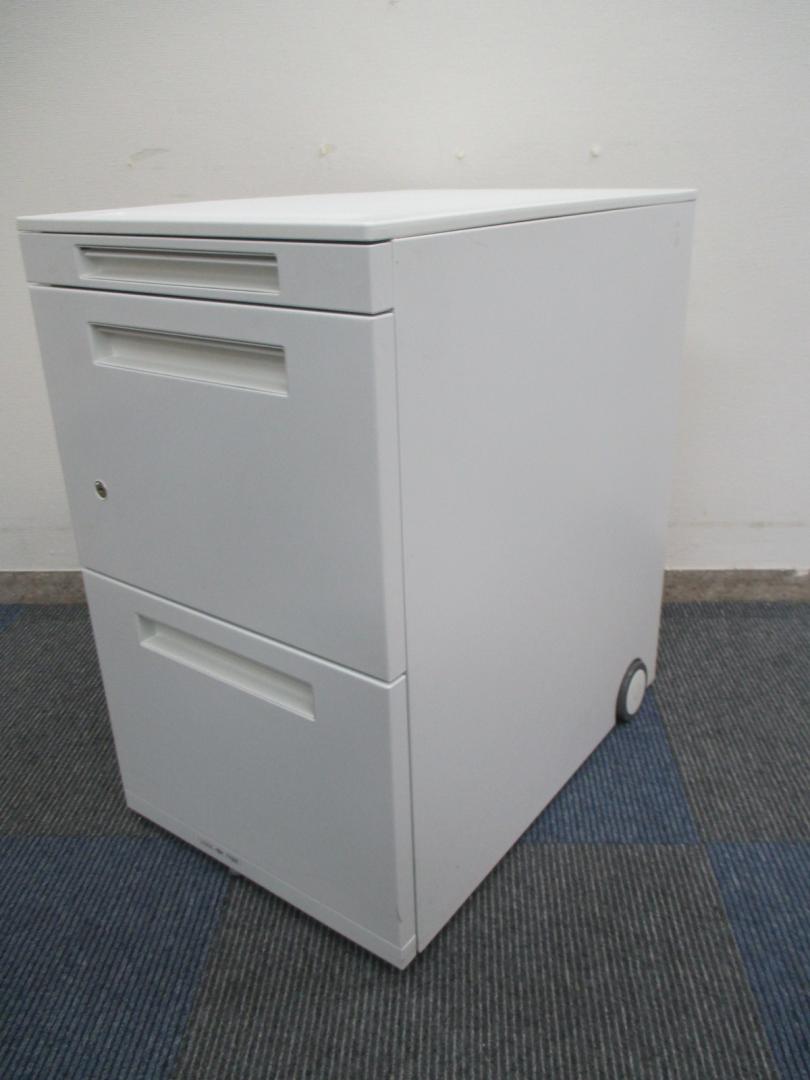 【綺麗なホワイト】【高さ注意】ウチダ製　3段ワゴン　FEEDシリーズ　【8台のロット商品】【サイドワゴン】
                        FEEDシリーズ
                                    中古
            