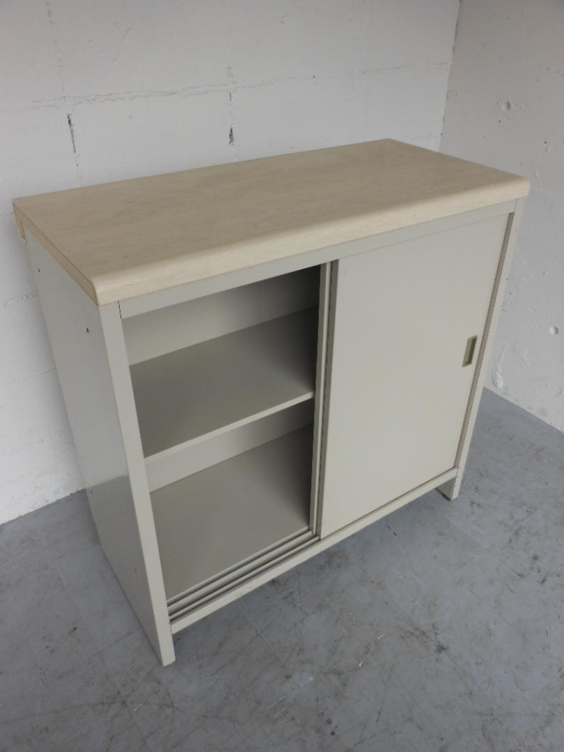 収納付！木天板付ハイカウンター
                        
                                    中古
            