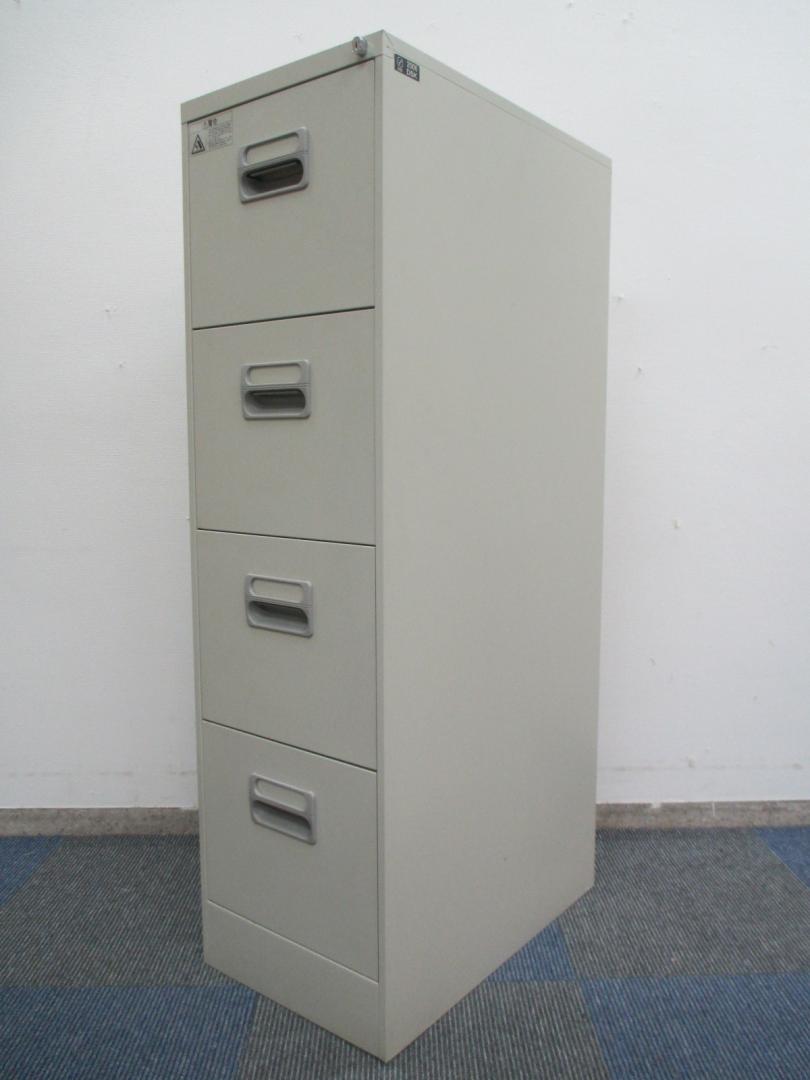 【中古で珍しい】【４段付き】TOYO製　A４ファイルキャビネット　【事務用ファイル棚】
                        TOYO製　A4ファイルキャビネット
                                    中古
            