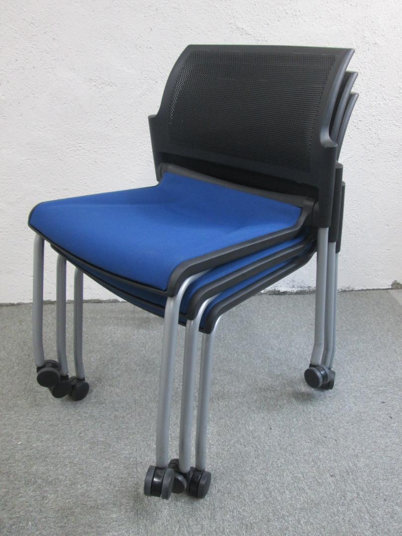 【状態◎ミーティングチェア3脚セット】スタッキング/ネスティング機能ダブル搭載！【セット】
                        
                                    中古
            