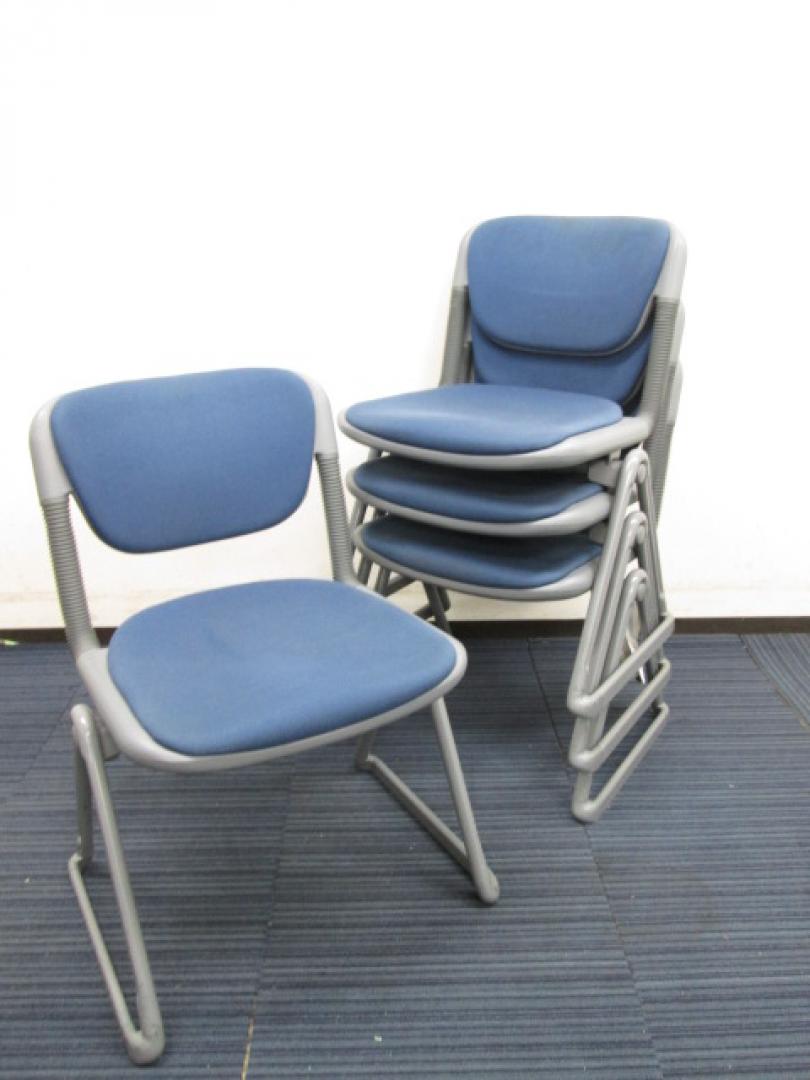 【イトーキの自信作】バーテブラチェア　スタッキングタイプ【会議椅子】【中古オフィス用品】
                        バーテブラシリーズ
                                    中古
            