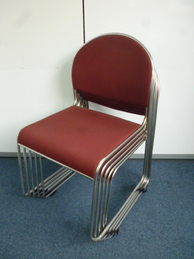 【コクヨ製】【スタッキングチェア】【レッド】
                        
                                    中古
            