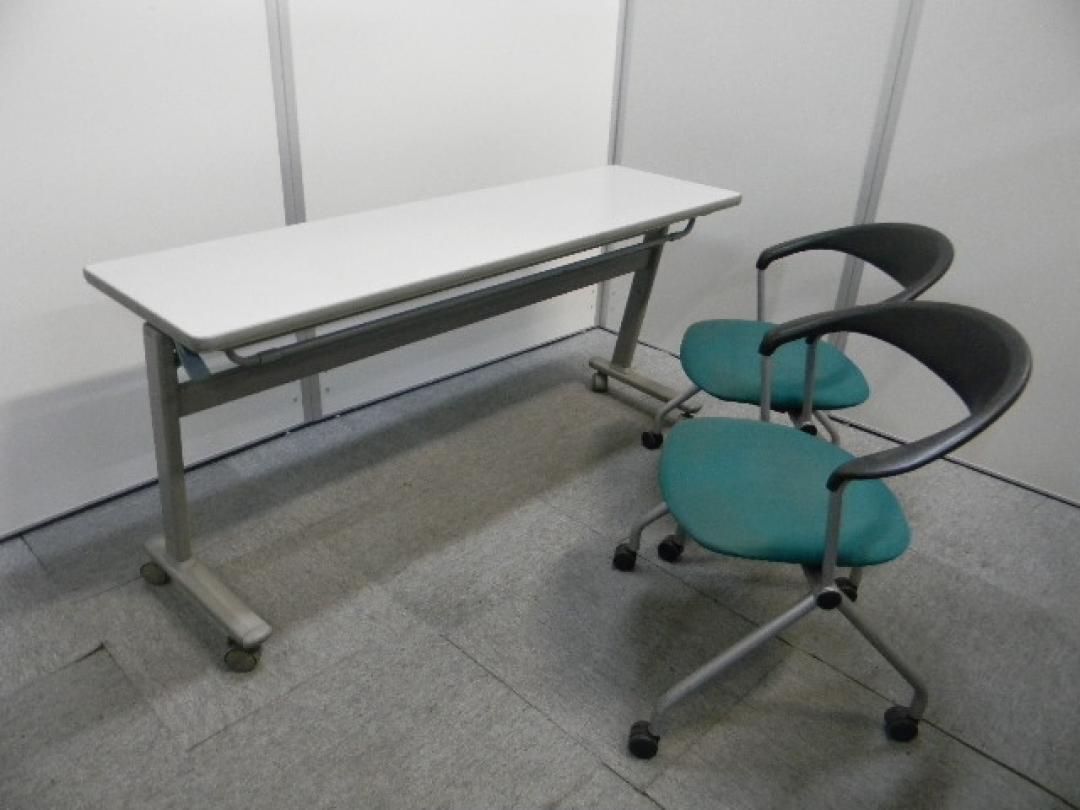 スタックテーブルとネスティングチェア2脚のお得なセットです！
                        
                                    中古
            