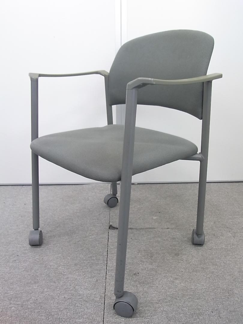 【ロット】キャスター付 スタッキングチェア ミーティングスペースにおすすめな会議用チェア
                        
                                    中古
            