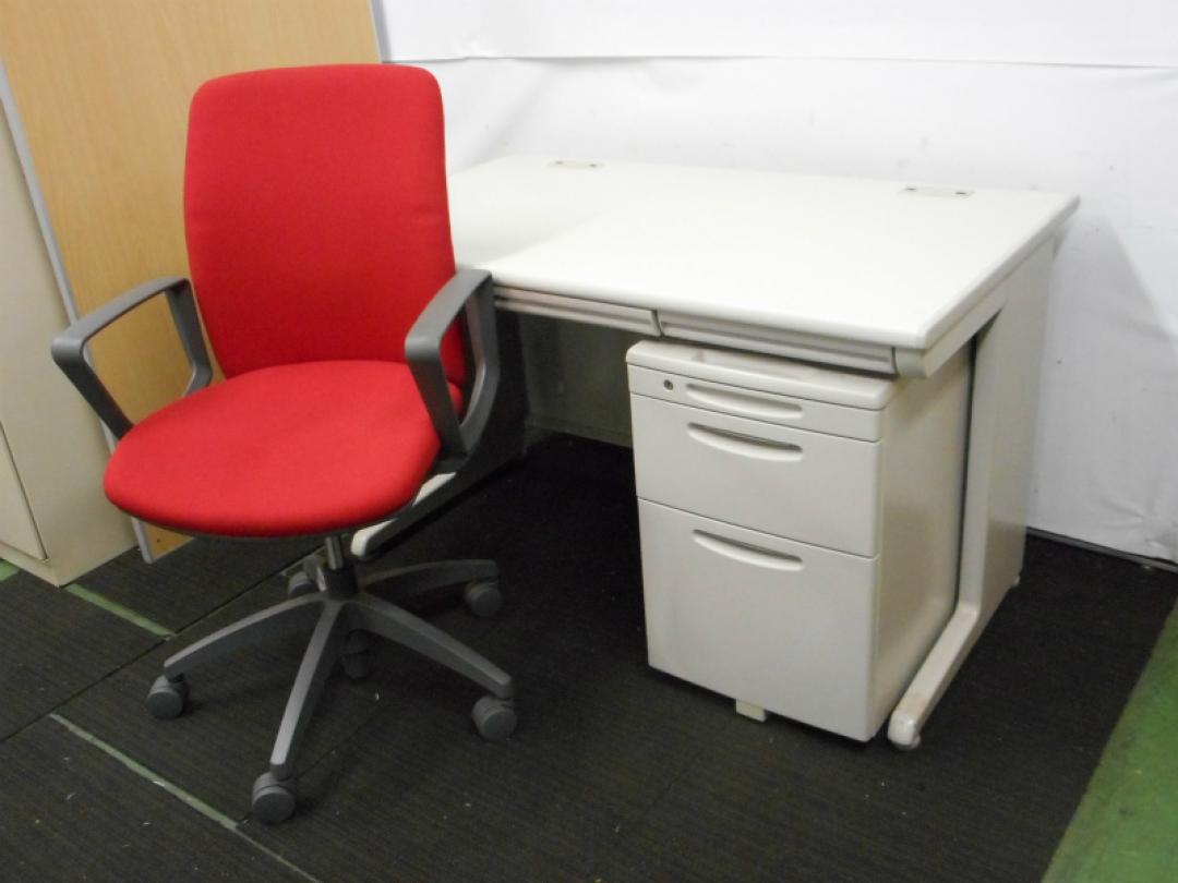 【セット商品】オカムラ製　SD 幅1200mm 平デスク　+　オカムラ製　SD 3段ワゴン　+　アイコ製　肘付きオフィスチェア　レッド　3点セット　【中古オフィス家具　事務机】【ロット】【状態良好セット】
                        
                                    中古
            