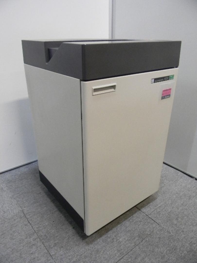 【業務用OAシュレッダー】 【通常38,000円→26,600円！】オフィスに1台あると便利！最大10枚同時裁断可能！～ストップボタン不良のため30％OFF！～【おつとめ】
                        
                                    中古
            