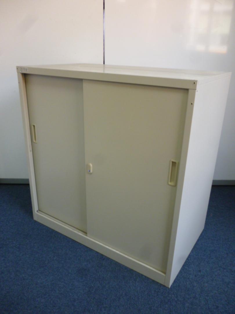 【生興製】【スチール引き違い書庫】【ニューグレー】
                        
                                    中古
            