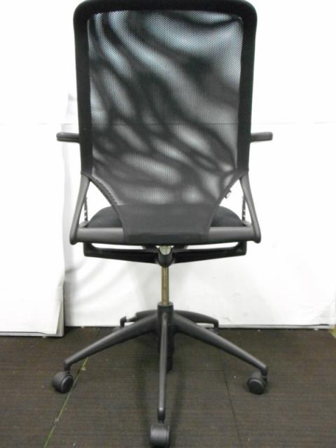 中古】メダ２チェア vitra/ヴィトラ 肘付ハイバックチェア 119247