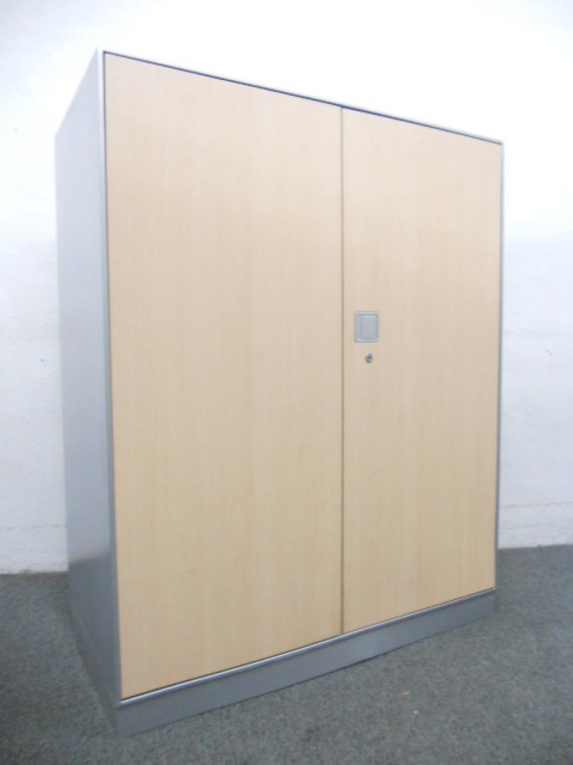 ■両開き書庫(鍵付)　■前面：木目扉／本体：シルバー　■コクヨ(KOKUYO)　エーゲージシリーズ
                        A-gauge 【エーゲージ】
                                    中古
            