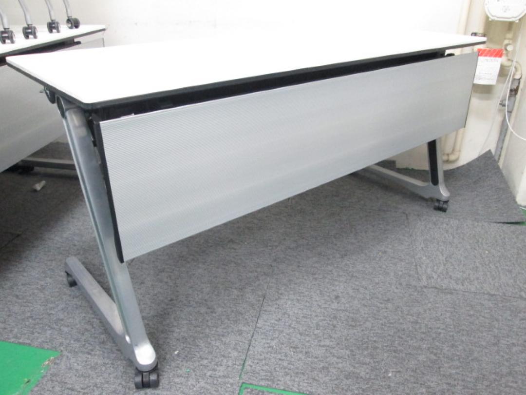 【現行品　サイドフォールドテーブル】人気のホワイト+幕板付【サイドスタックテーブル】
                        インターアクトPRO（INTERACT PRO）
                                    中古
            