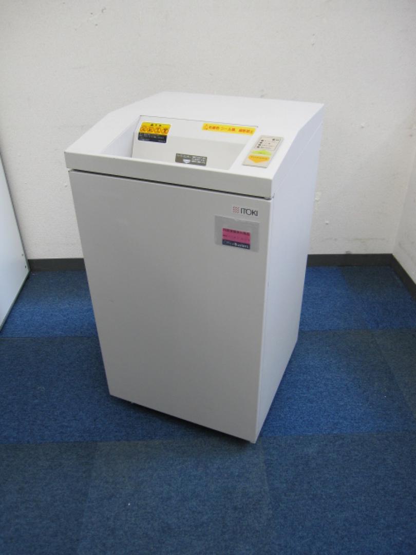 【業務用シュレッダー】イトーキ製　まだまだ現役のクロスカット　裁断サイズ3.5mm×20mm　Ａ４対応・最大11枚
                        SC-017
                                    中古
            