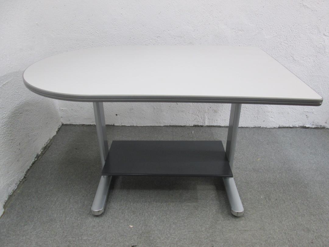 半円形タイプ　ミーティングテーブル
                        
                                    中古
            