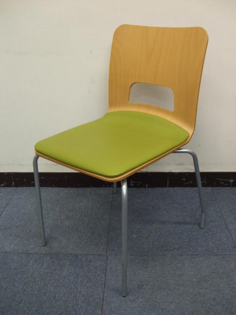 １脚限定です！木製ミーティングチェア！
                        
                                    中古
            