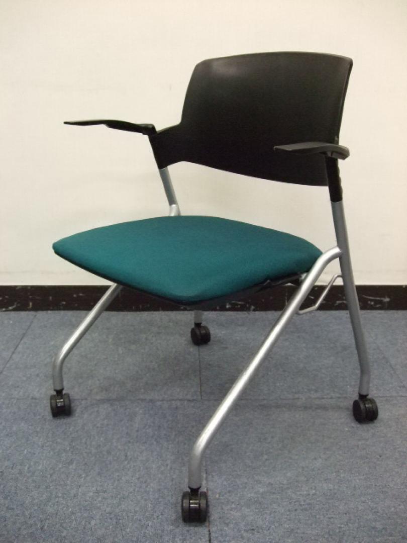 【ロット】ミーティングチェア、研修チェアなど　使い方は多種多様！！
                        タルトシリーズ（Tarto SERIES)
                                    中古
            