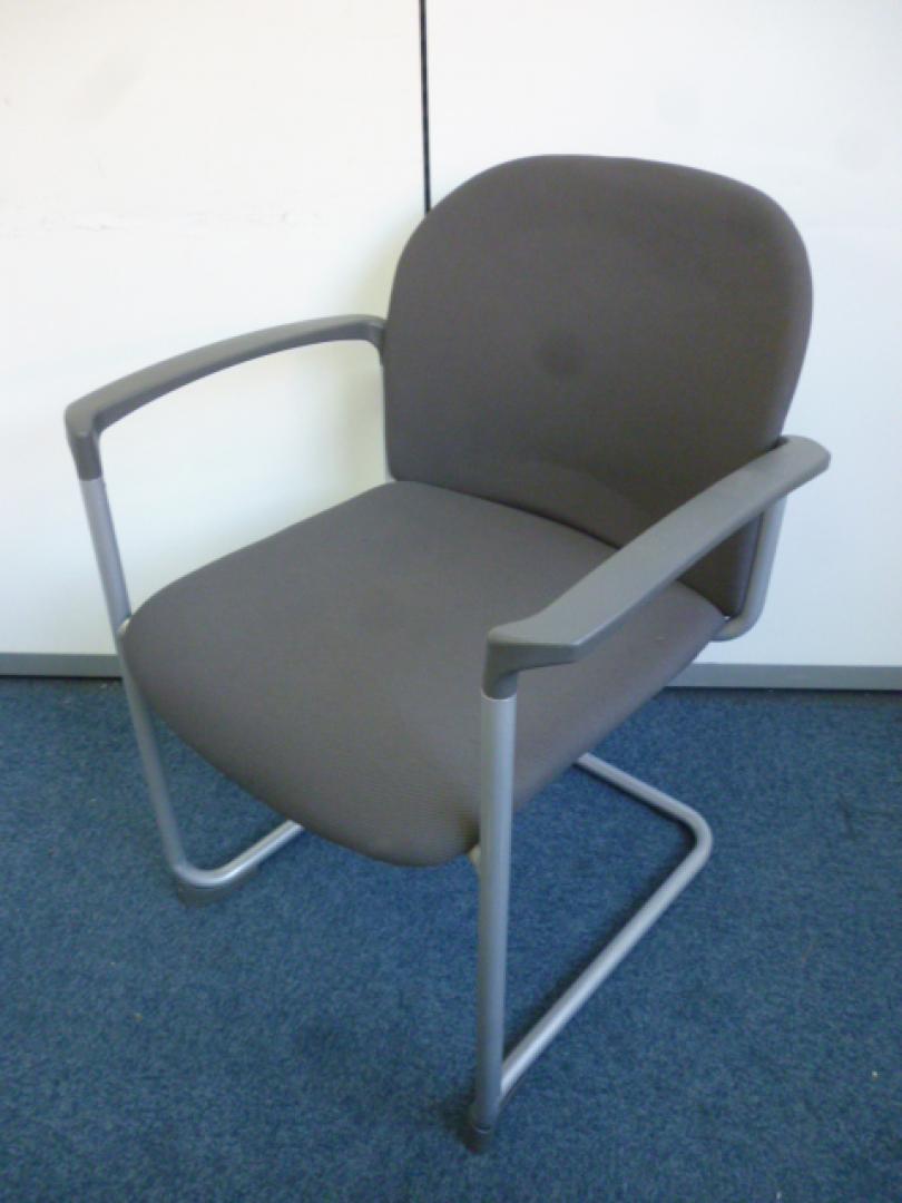 【アイコ製】【スタッキングチェア】【ブラック】
                        
                                    中古
            