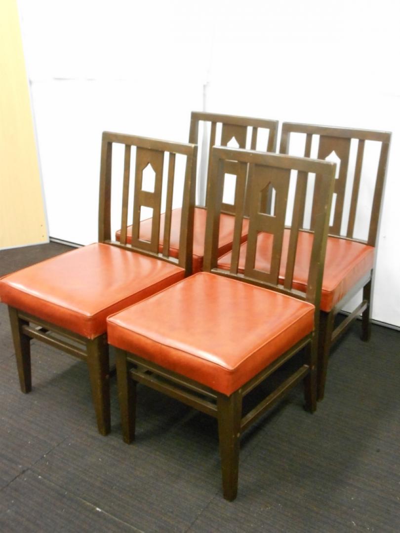 【セット商品】木製チェア　ダイニングチェア４脚セット　肘無チェア　座面ふっくらしたクッションです【中古家具】
                        
                                    中古
            