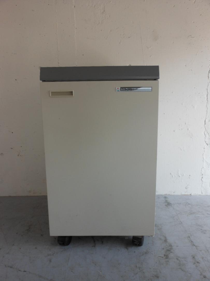 同時裁断をご重視される方！大人数でもストレスフリーへ！安心の明光商会製シュレッダー/高性能!ID431CP 
                        
                                    中古
            