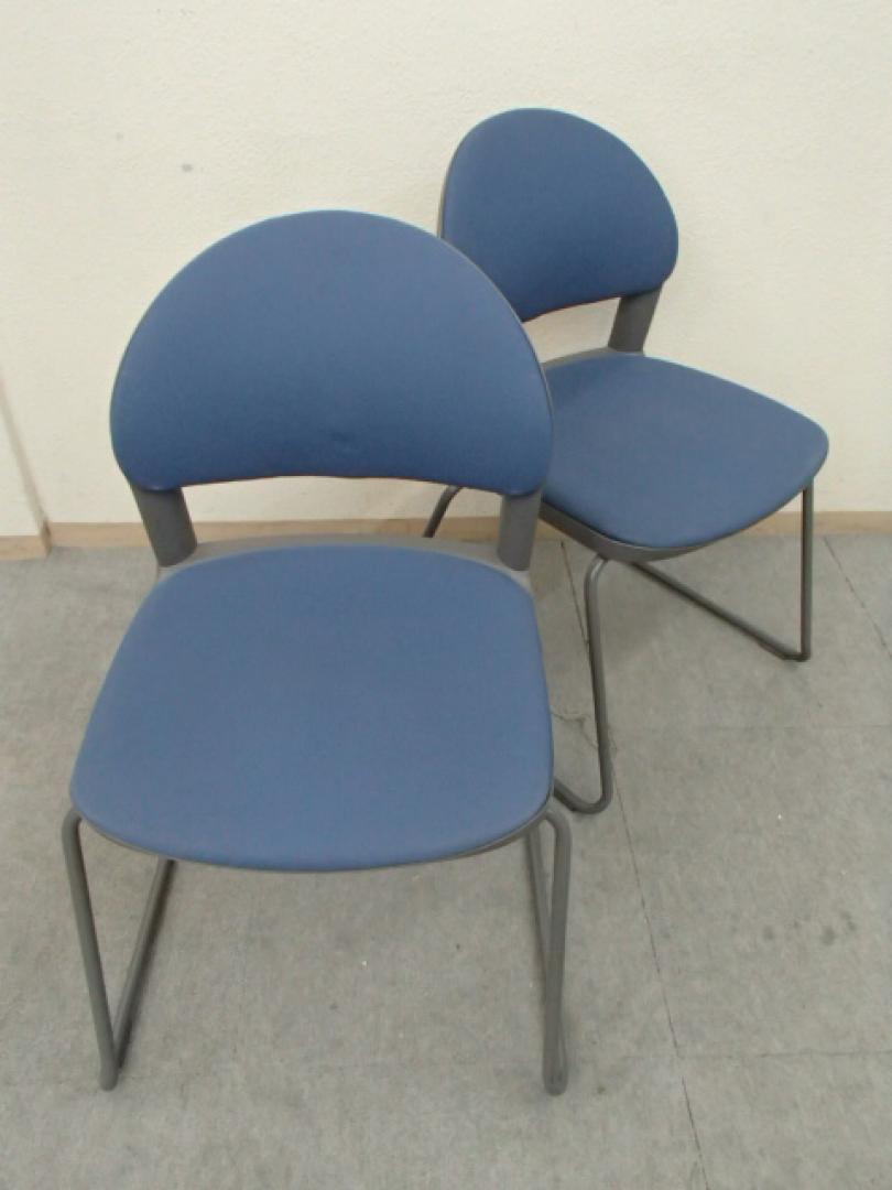スタキングチェア｜重ねて収納｜2脚セット
                        
                                    中古
            