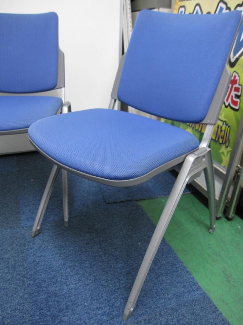 【コンパクト＆省スペース】ミーティングチェア４脚セット　【布地ブルー】　※中古　事務椅子【セット商品】
                        
                                    中古
            