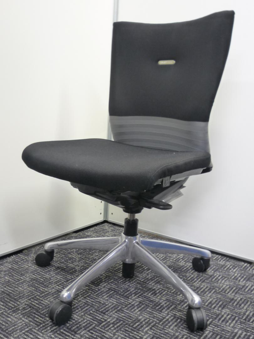 【１０脚揃います！】オフィスチェアの大王道！■シームレスですっきりデザイン■個人宅使用にもオススメ！yy
                        フィーゴチェア
                                    中古
            