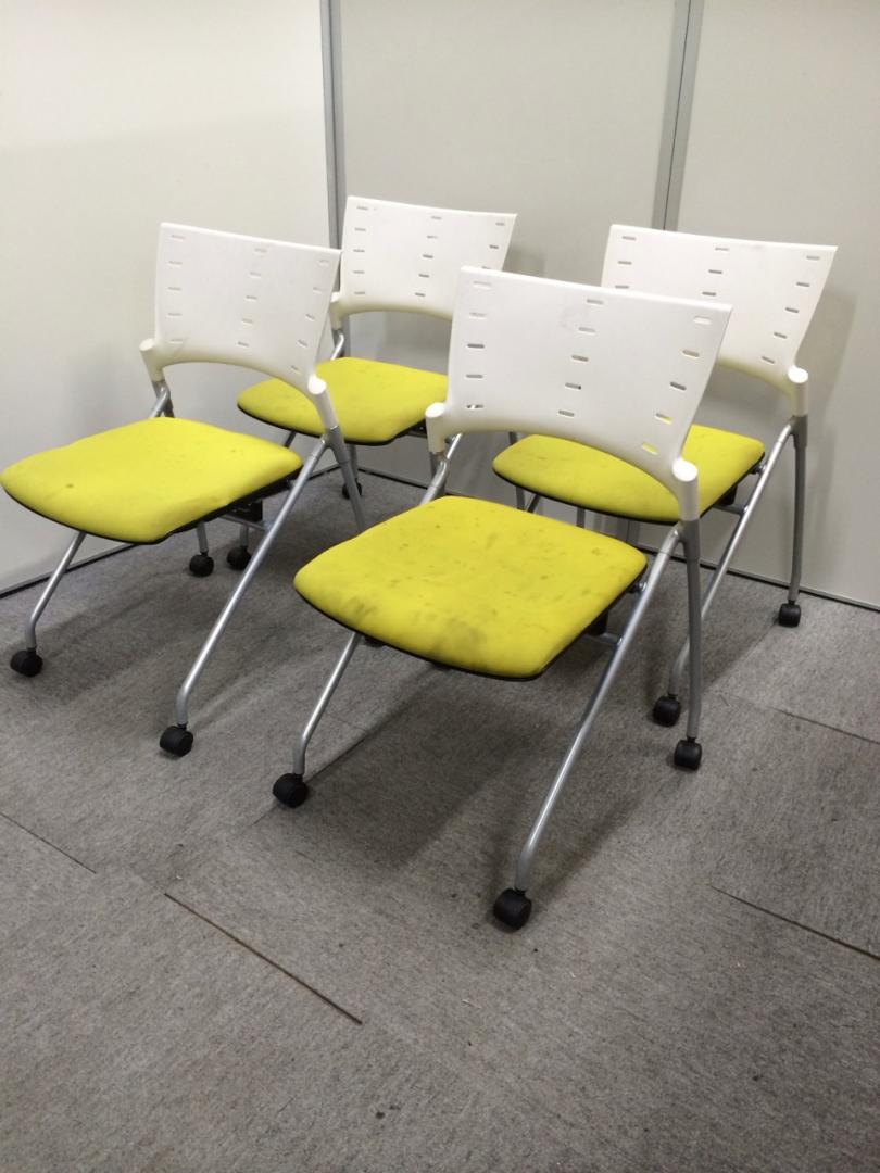 【おつとめ品】【4脚セット】キャスター付き、ネスティングタイプ【セット商品】
                        マノス
                                    中古
            