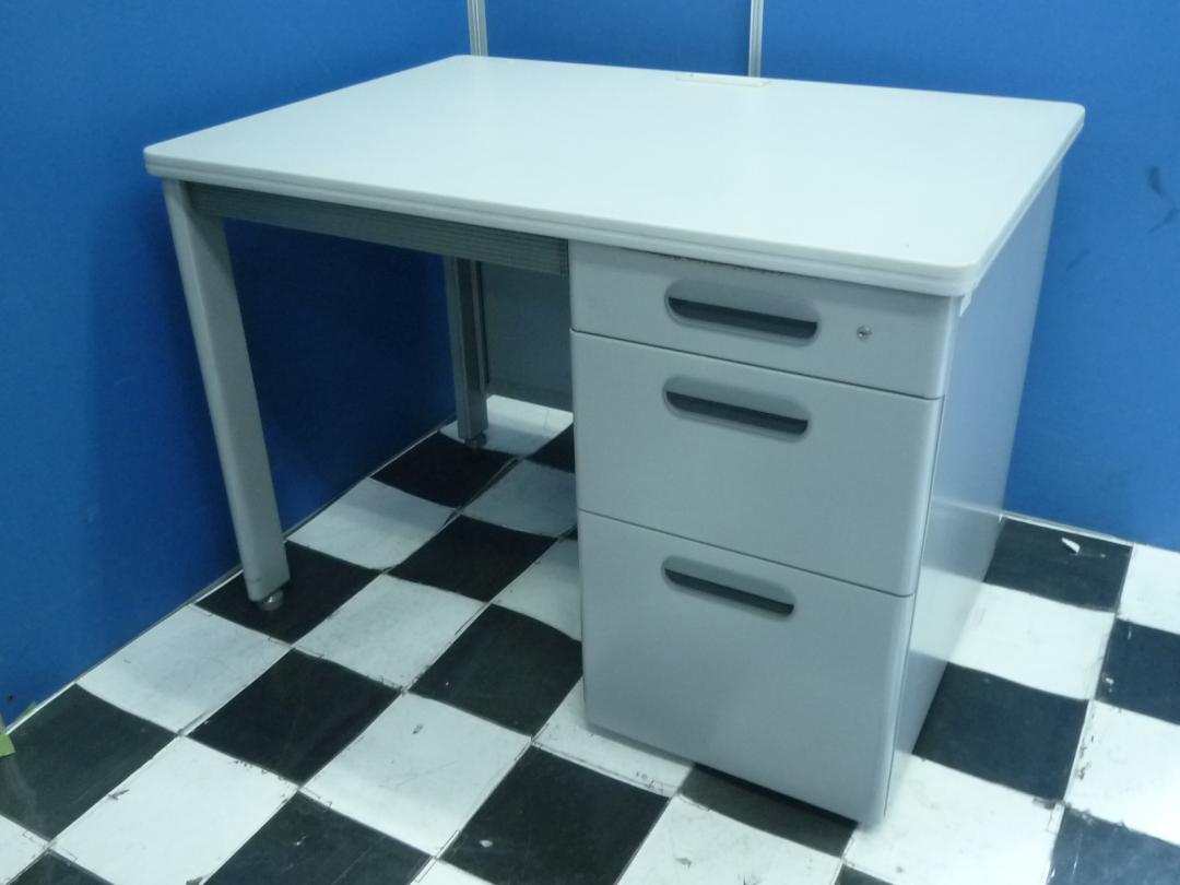 【９台あります！】使用する分には何ら問題なしの良品質！■けれども型が古めなので安いんです■コスト重視のかた是非！
                        片袖机
                                    中古
            