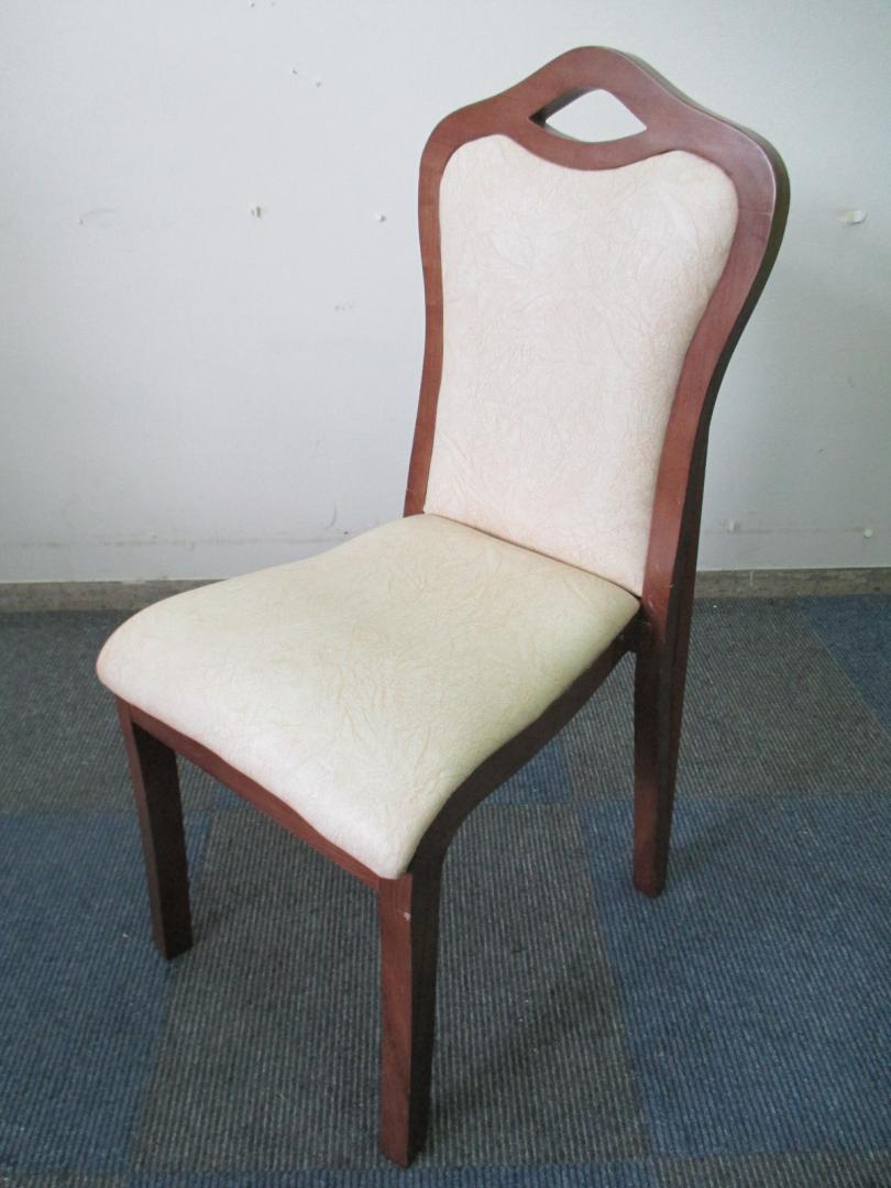 【ワンコインチェア】unknown製　ダイニングチェア【纏めてご購入ならさらにお得に!!】【中古】
                        
                                    中古
            