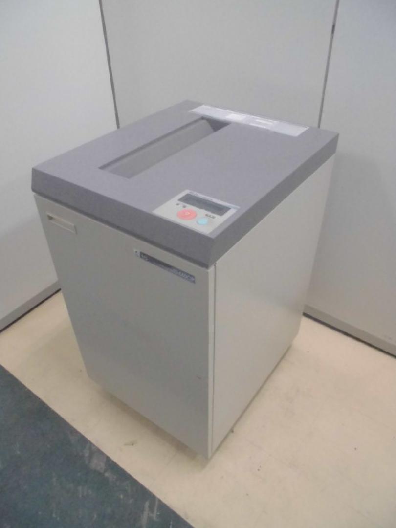 B3サイズ対応 オフィスタイプ シュレッダー！メディア対応を兼ね備えたパワフルタイプ！
                        
                                    中古
            