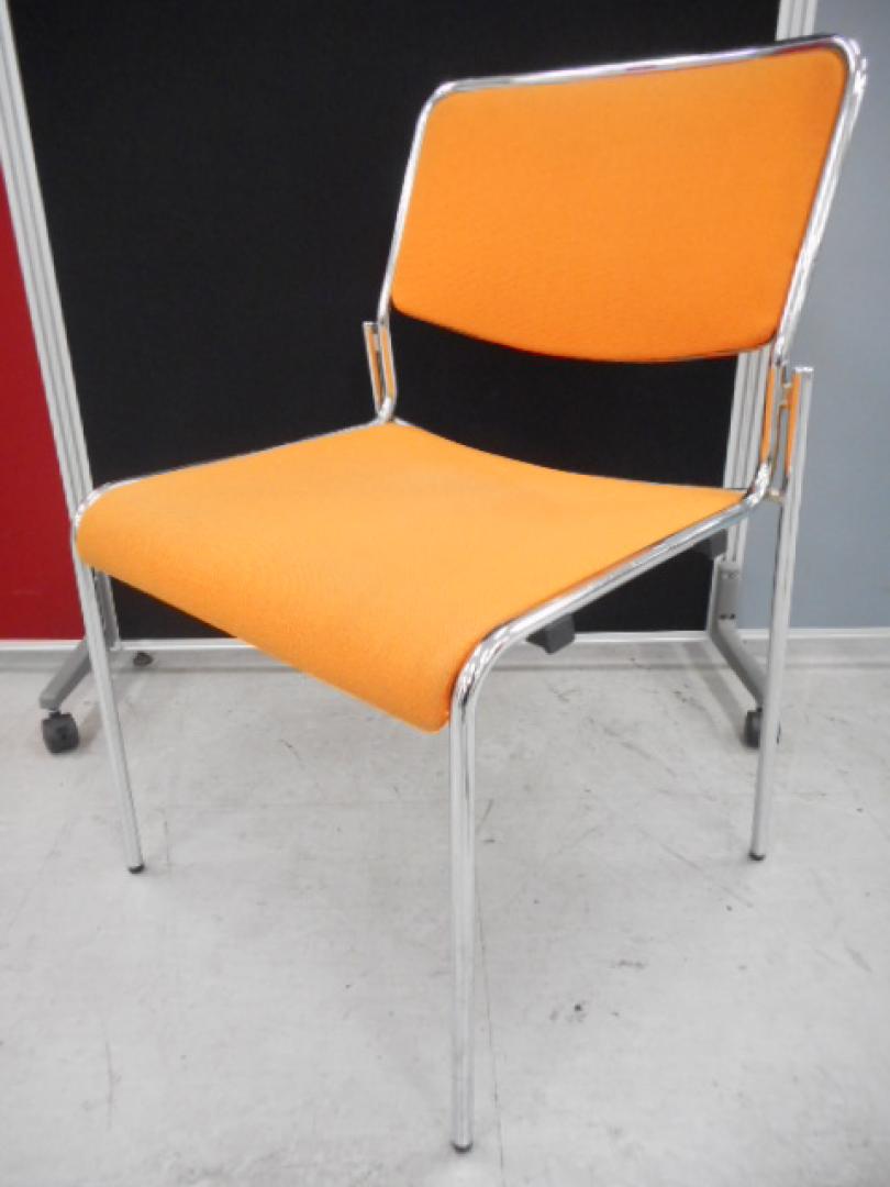 【会議用チェア】スタッキングチェア■オレンジ
                        
                                    中古
            