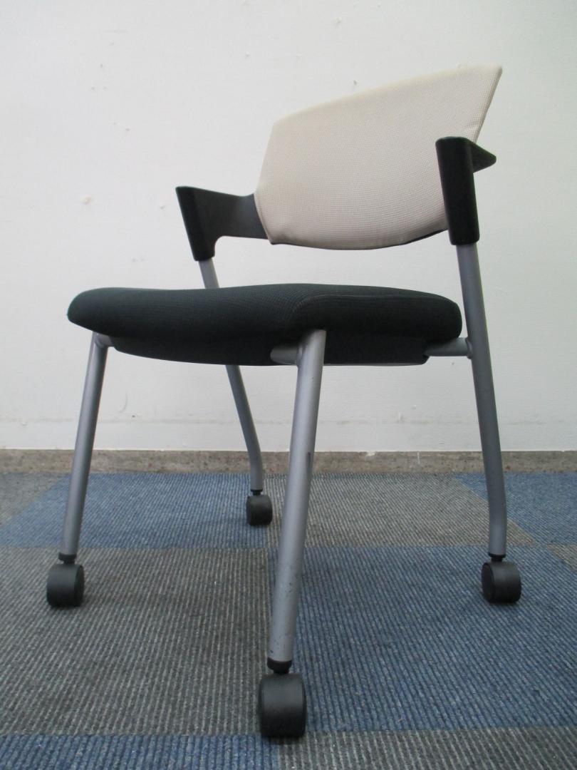 【残り1脚】【肘付き】コクヨ製　プロッティチェア【中古】【ミーティング　会議用チェア】
                        プロッティ
                                    中古
            