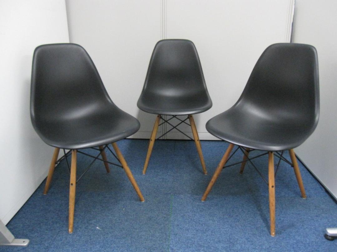 ■VITRA【ヴィトラ】　■高級ミーティングチェア　■3脚セット入荷しました！
                        
                                    中古
            