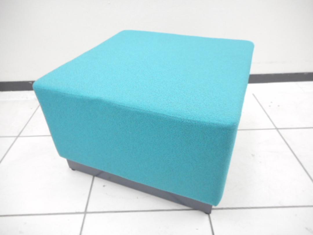 スツール　休憩室などにいかがでしょうか。
                        
                                    中古
            