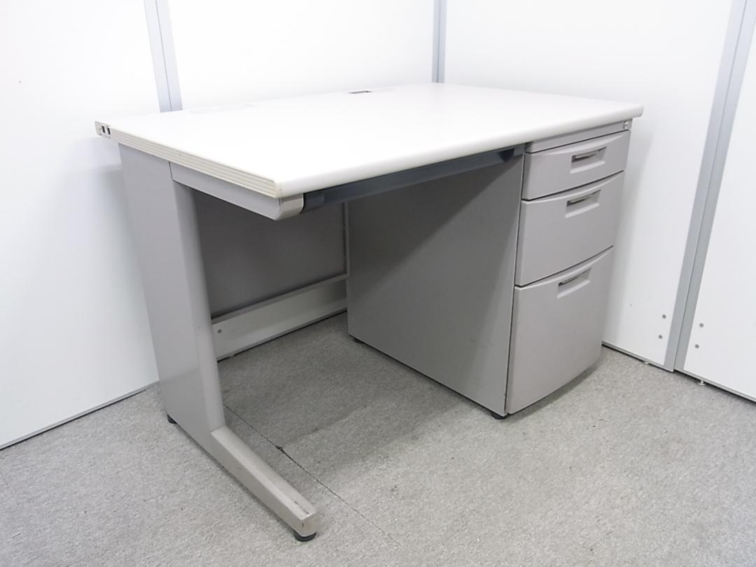 【おつとめ品】定番 イトーキ製 片袖机 一部部品無しの為お安くご案内中！
                        CZ
                                    中古
            