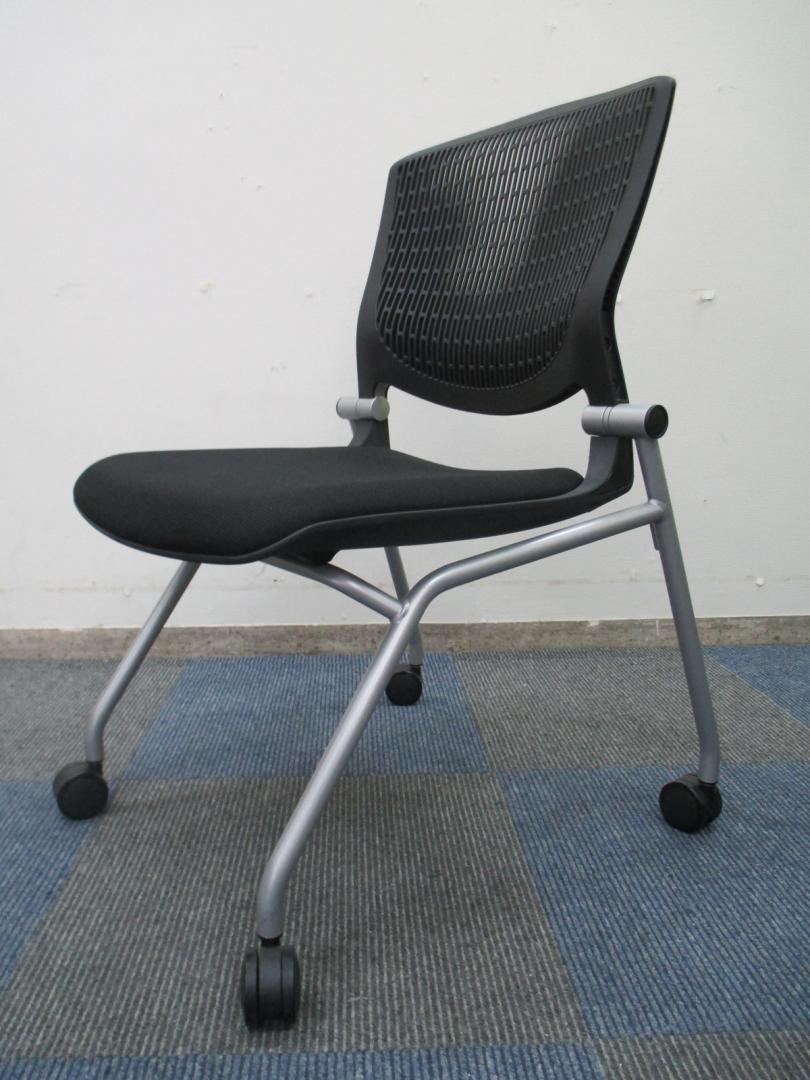 【１６脚纏めて入荷です!!】抜群の人気を誇る「グラータチェア」!!【厚めのクッションが人気です!!】Nu
                        Grata（グラータ）シリーズ
                                    中古
            