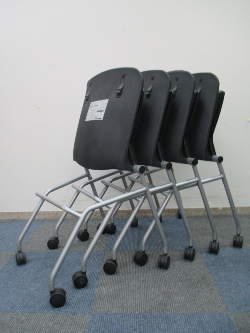 【4脚セット商品】【ネスティングチェア】　オカムラ製　グラータチェア【背もたれメッシュ】【中古】【ミーティングチェア　会議用チェア】
                        Grata（グラータ）シリーズ
                                    中古
            