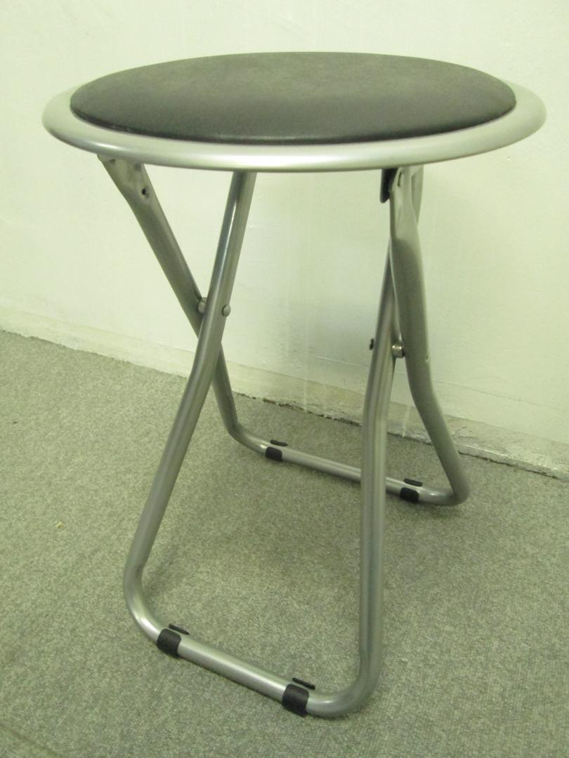 新品　折りたたみ丸椅子
                        
                                    中古
            
