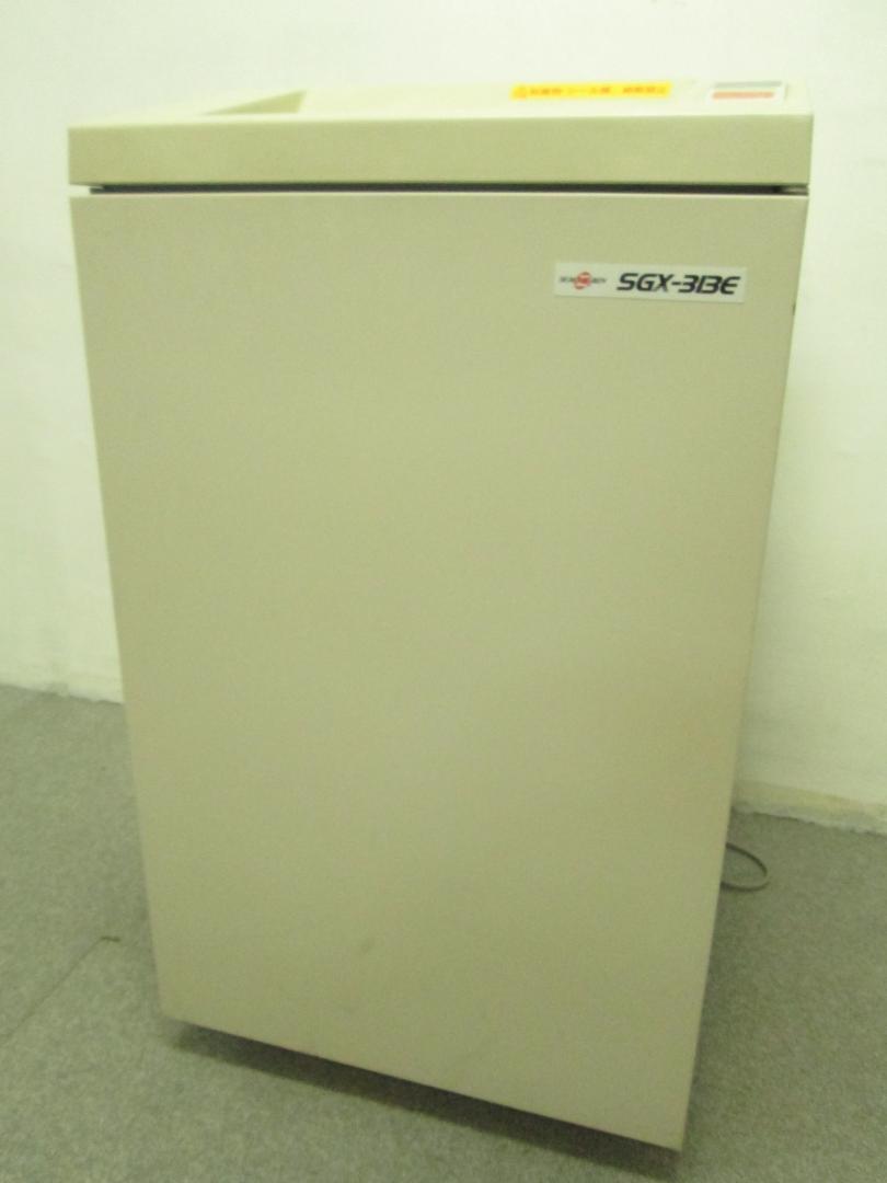 【おつとめ品】シグマー技研製　シュレッダー　
                        
                                    中古
            