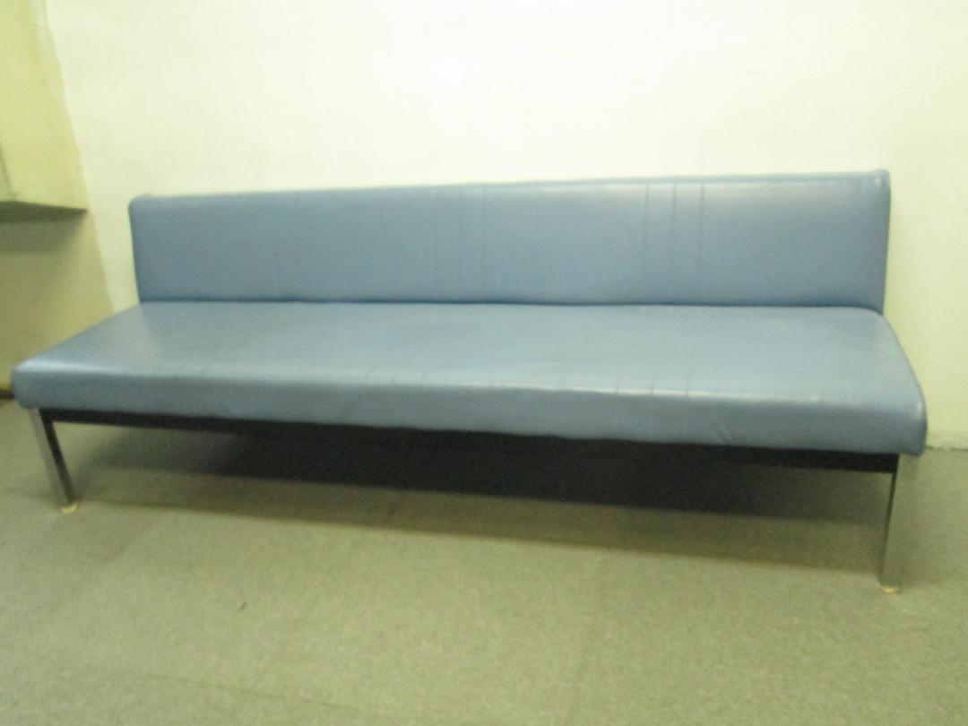 ３人掛け用　希少なロビーベンチです。
                        
                                    中古
            