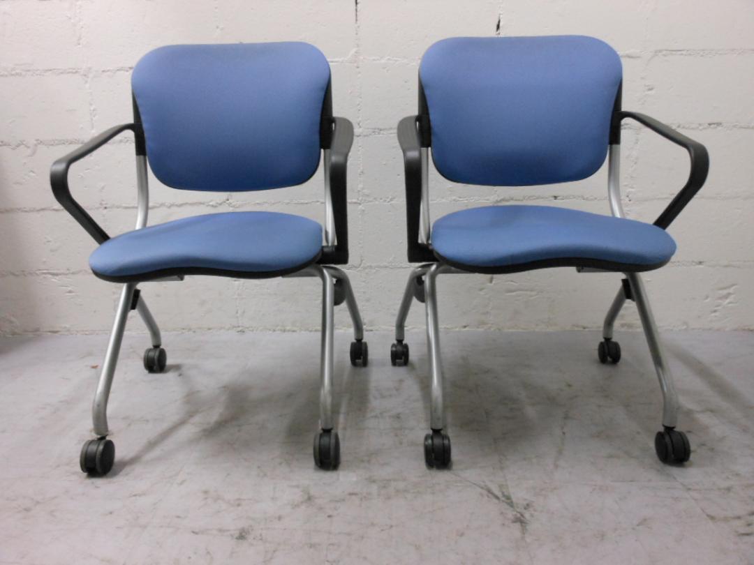 2脚セット～安心定番の国内製～オカムラ製【OKAMURA】会議用チェアTORSION【トーション】【セット商品】
                        TORSION
                                    中古
            