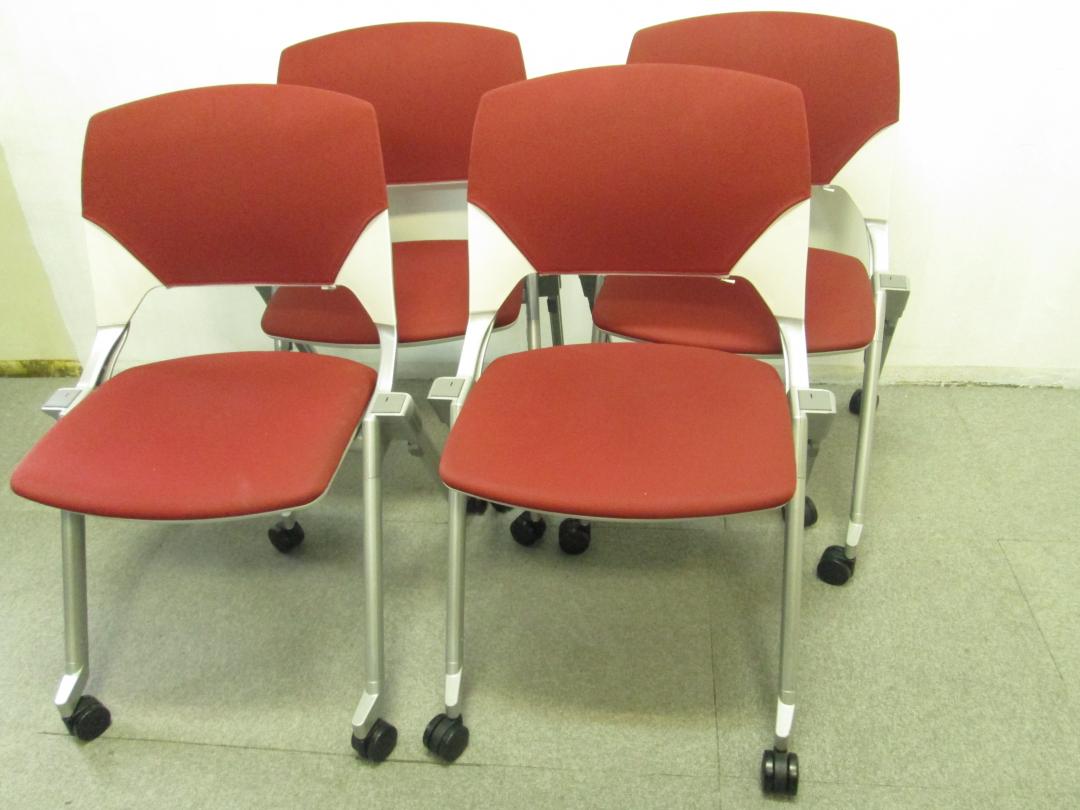 ネスティングチェアー４脚セット　鮮やかなレッドカラー
                        F-320シリーズ
                                    中古
            