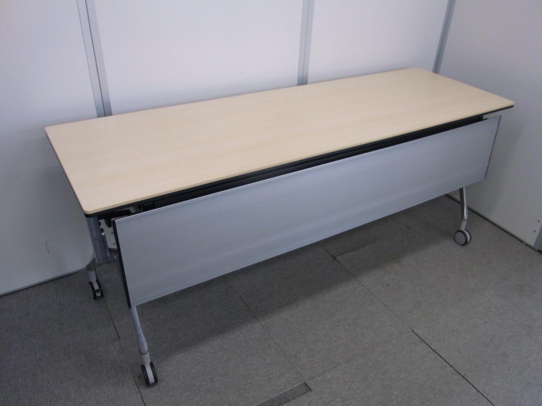 収納力のある会議用テーブル！1台限定の早い者勝ち商品です！
                        
                                    中古
            