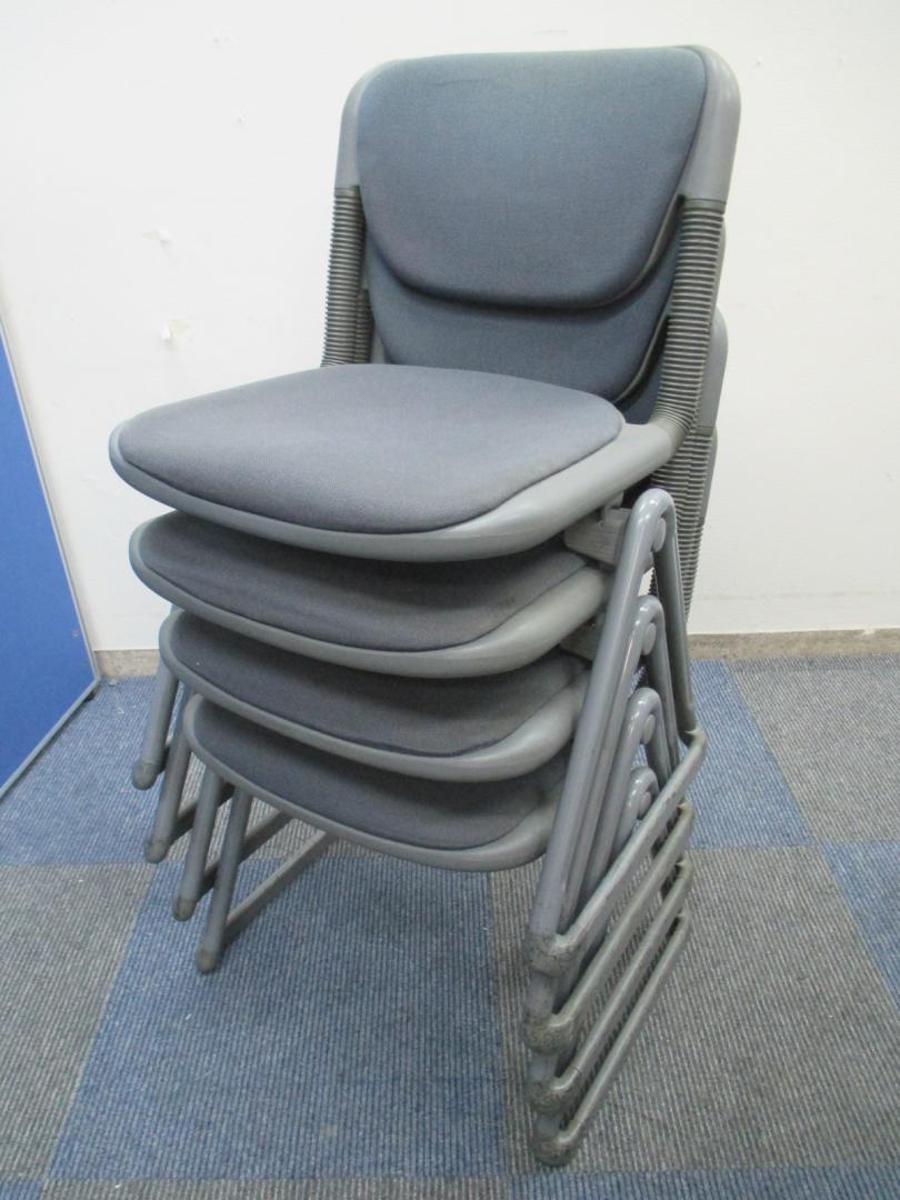 【4脚セット商品】【おつとめ品】イトーキ製　スタックチェア【中古】【会議用チェア　オフィス家具】
                        バーテブラシリーズ
                                    中古
            