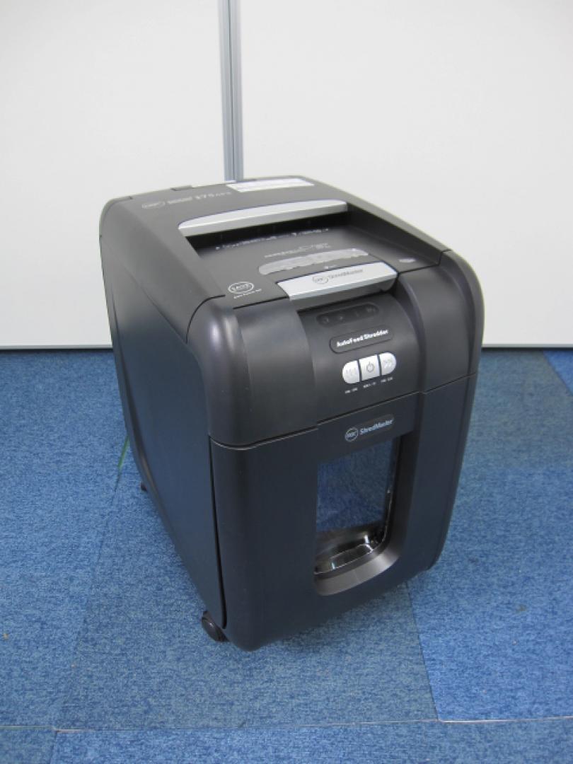 【未使用品】小型シュレッダー　【書類整理に活躍します！】GCS175AFX
                        
                                    新品
            