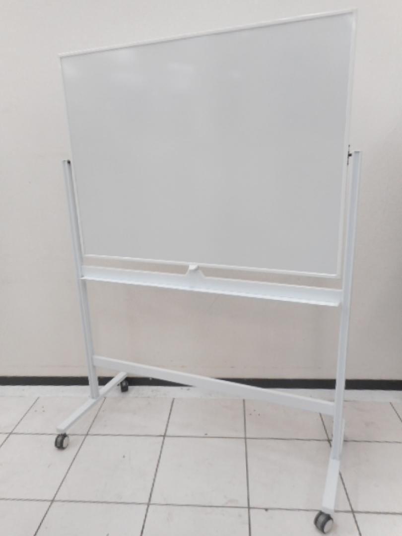 脚付ホワイトボード/幅1200/両面
                        
                                    中古
            