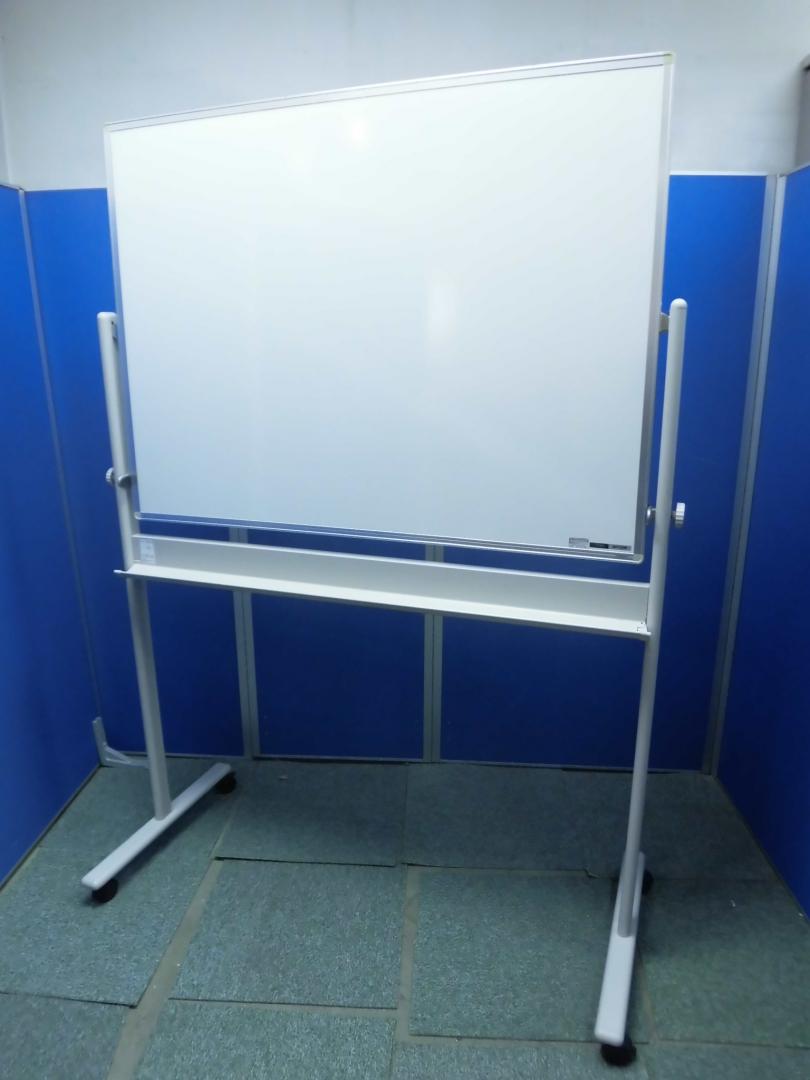状態良好品|ほぼ未使用品|ホーロー仕上げ（※消し残しが残りにくい塗装のことです。）|自立式ホワイトボード|両面タイプ|
                        
                                    中古
            