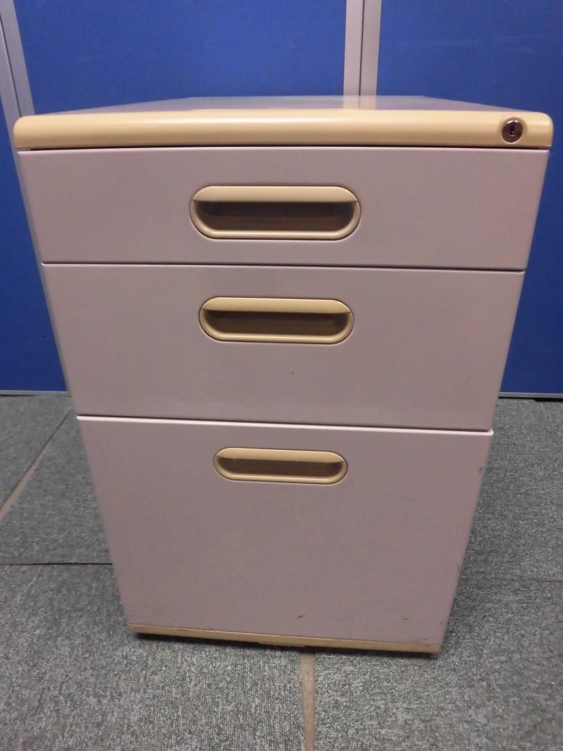 特別価格商品|在庫10台以上|数揃います!!｜内田洋行製|
                        
                                    中古
            