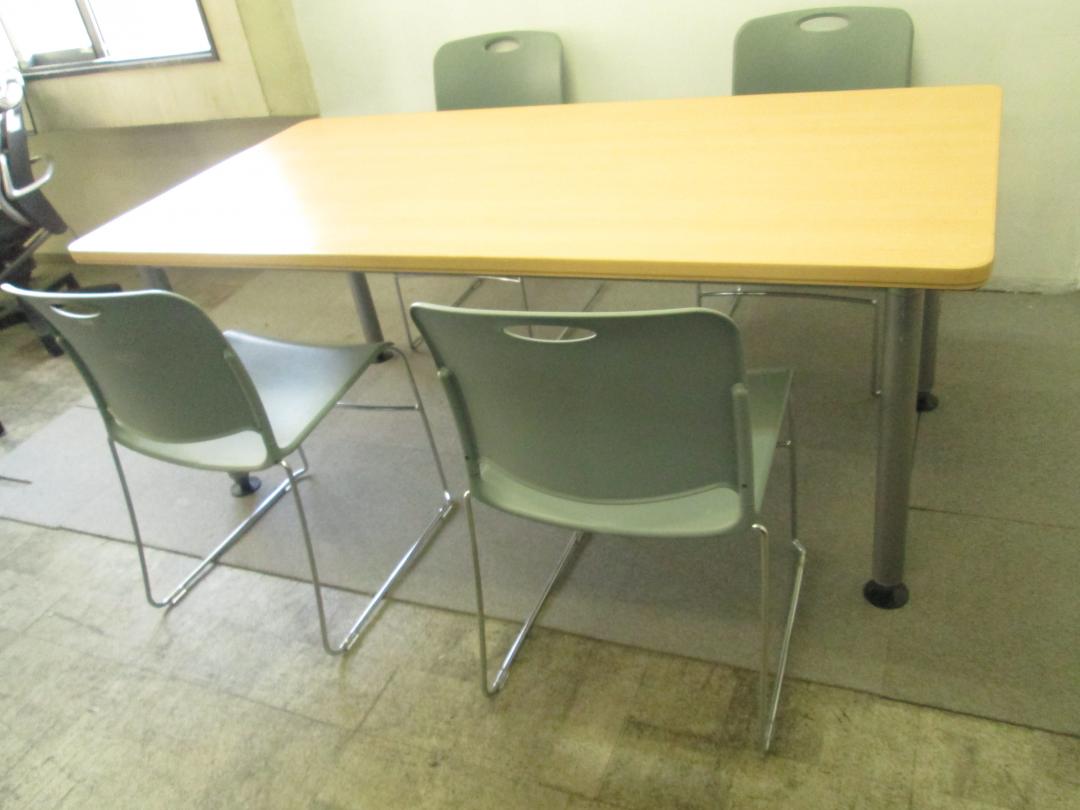 【セット商品】幅1800㎜奥行900㎜ミーティングテーブル＋スタッキングチェアーグリーン
                        
                                    中古
            