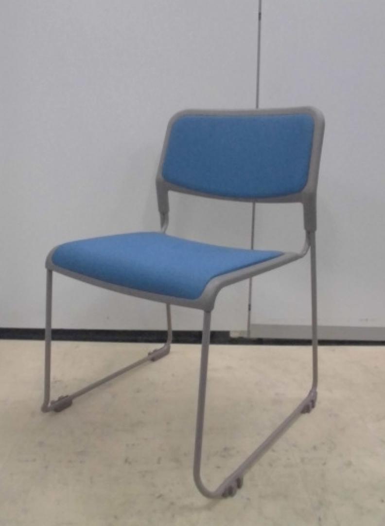 国内メーカー製!ブルーのスタッキングチェア!
                        No.1050シリーズ
                                    中古
            