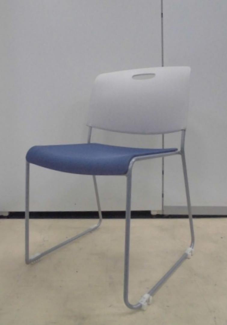 【ロットキャンペーン】2台以上ご購入で・・・詳細はクリック！ミーティイング用チェアの定番!スタッキングチェア!!
                        
                                    中古
            